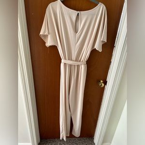 Adorable jumpsuit with removable tie
